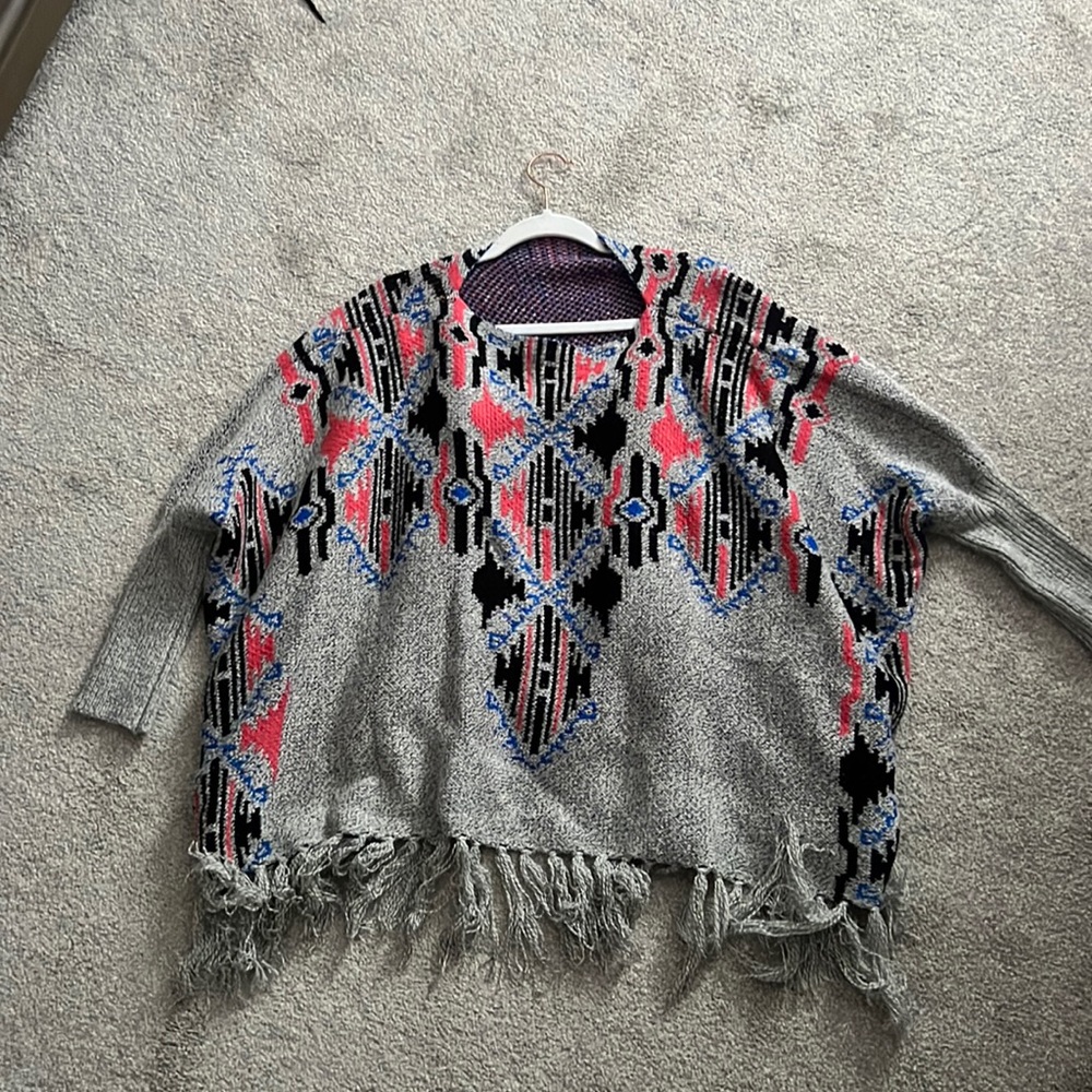 VICI cute fringe poncho sweater!